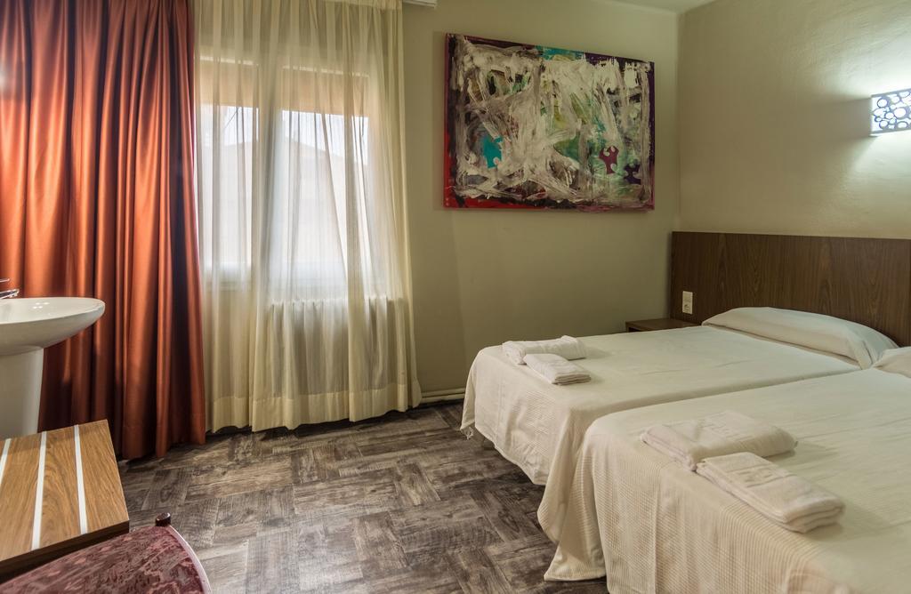 Hostal Sant Miquel Balaguer Exteriér fotografie