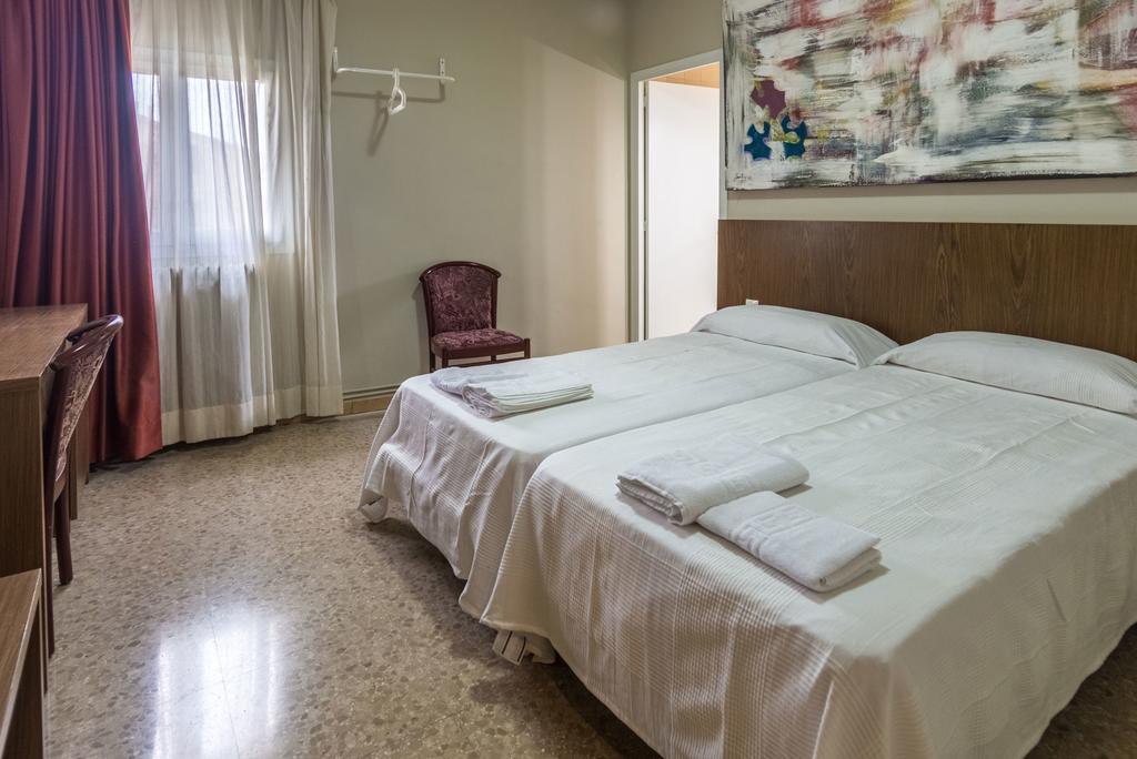 Hostal Sant Miquel Balaguer Exteriér fotografie